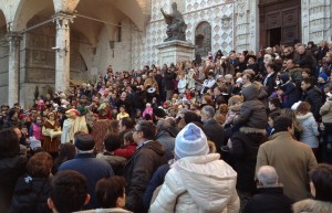 ARRIVO RE MAGI DAVANTI CATTEDRALE 2013